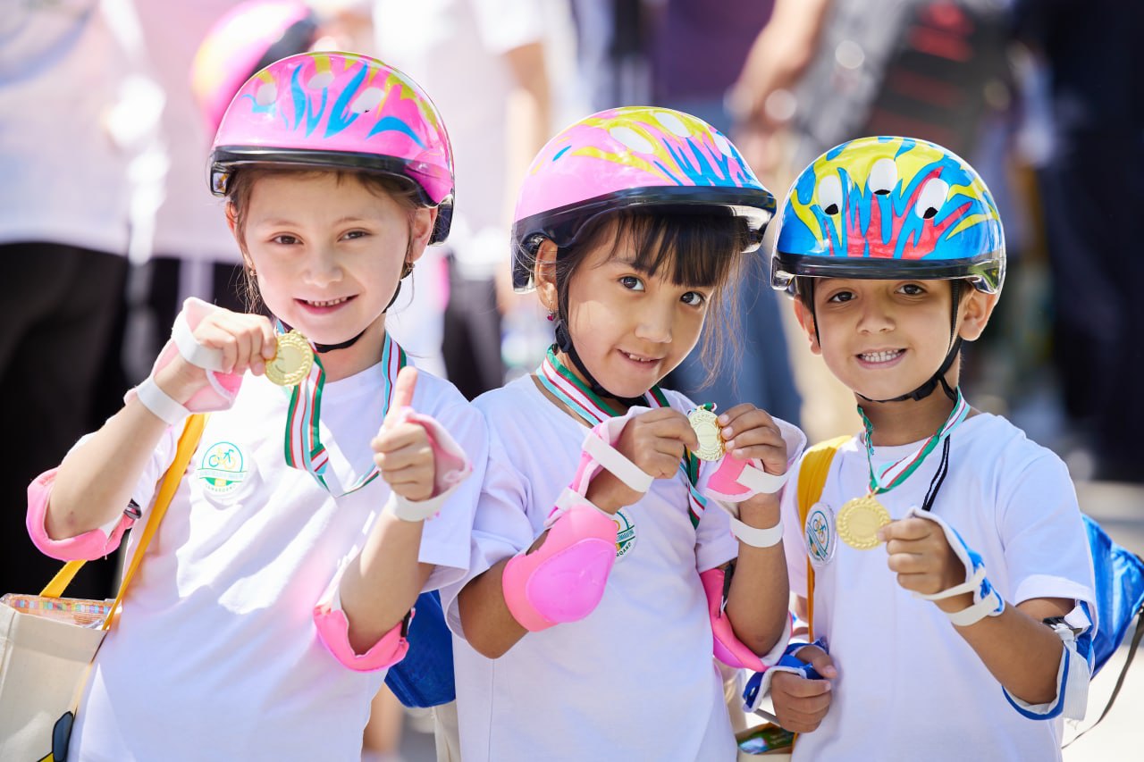 Opa akaga porno korsatdi